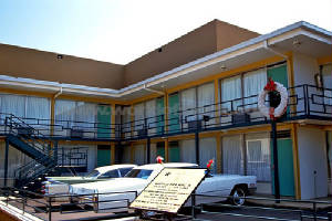 dmlkhotel.jpg